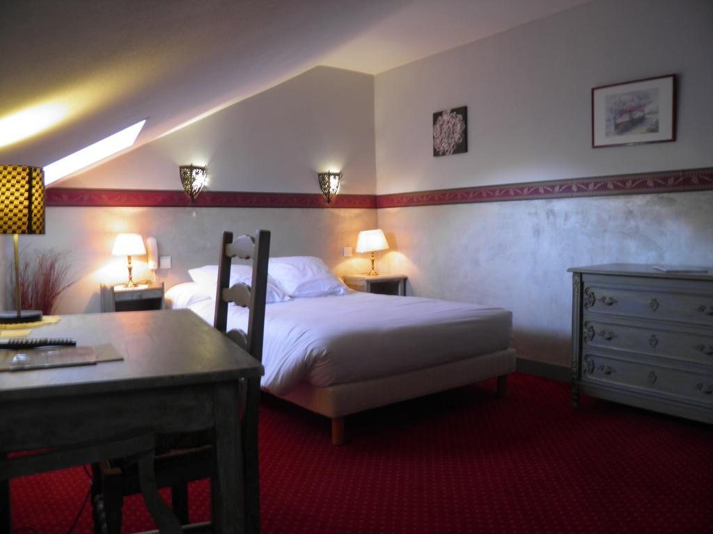 Отель Le Relais De Montignac Экстерьер фото